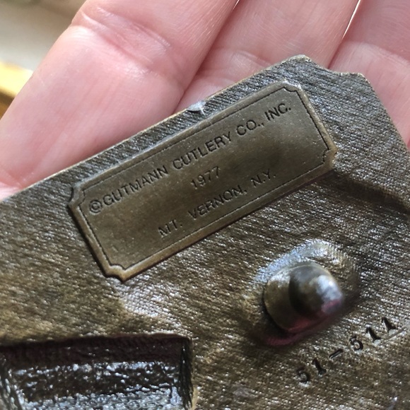 Vintage 1977 Edge Mark Explorer “A Knife You Can Depend On” Belt Buckle - Picture 5 of 7